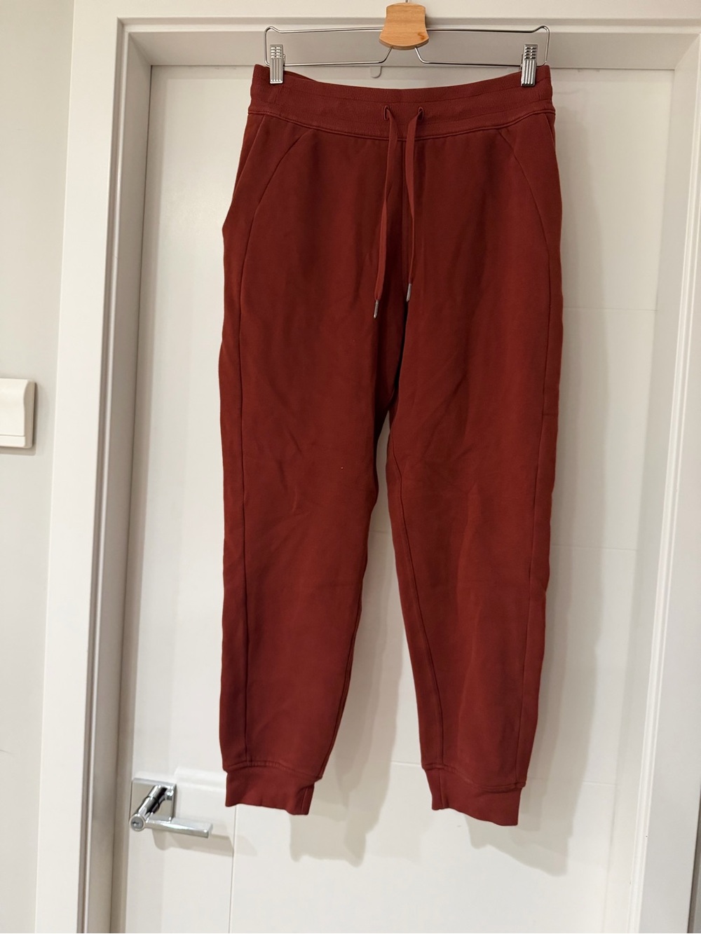 Lululemon Scuba Sweatpants - Size 8